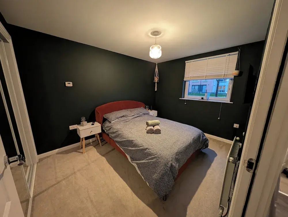 PetFriendly 1BedApt - 5 Min from beach Aberdeen - Aberdeen - Habitación