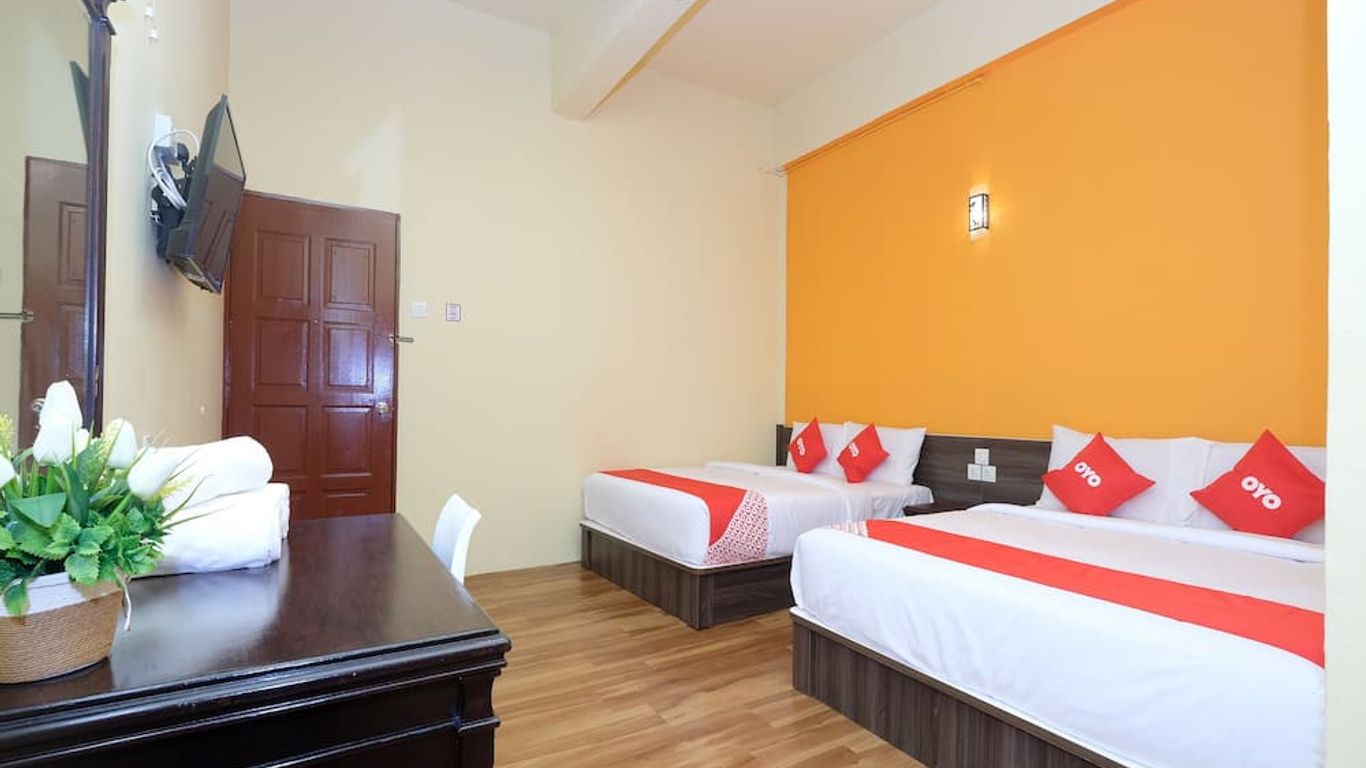 Super OYO 44029 Tudor Home Inn