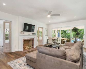 The Sapphire Villa - Lux 5 Bed - West Palm Beach - Living room