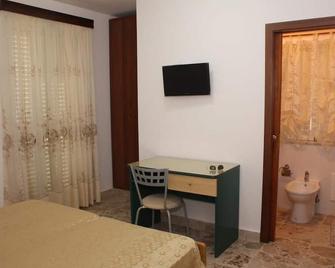 Ammuntata B&B - Lascari - Habitación