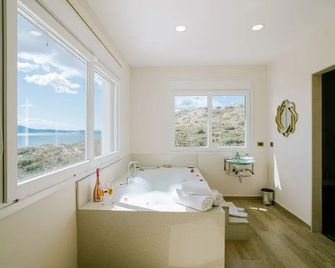 The Three Graces - Mastichari