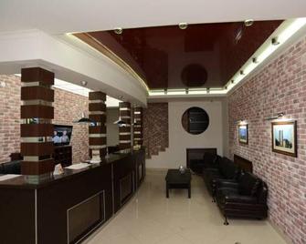 Hotel Fisher - كالوغا - ردهة