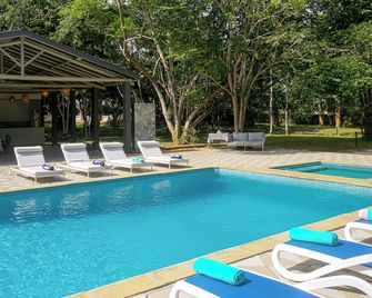 Sundiata Beach Resort - Kampala - Pool