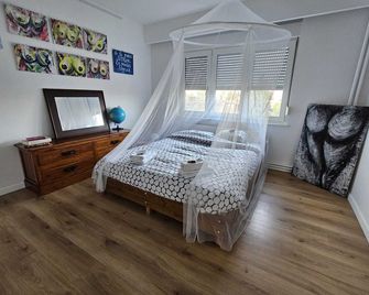 Studio El - Cozy Bright Flat in the Green Corner of Antwerp - אנטוורפן - חדר שינה