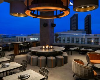 Courtyard by Marriott San Diego Gaslamp/Convention Center - סן דייגו - מסעדה