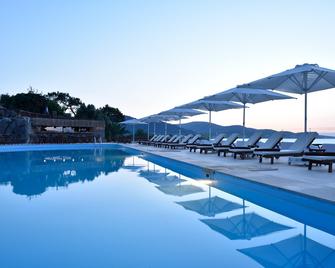 Sarpedor Boutique Hotel & Spa - Torba - Bazén