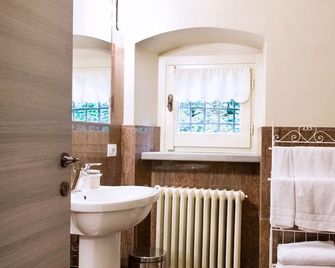 B&B Dimora Delle Donnole Bergamo Alta - Μπέργκαμο - Μπάνιο
