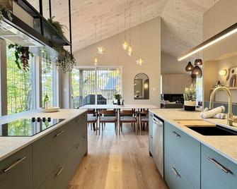 l'érable rouge · surrounded by nature · Laurentians - La Conception - Cocina