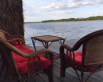 Bamboo Bungalow - Kampot - Innenhof