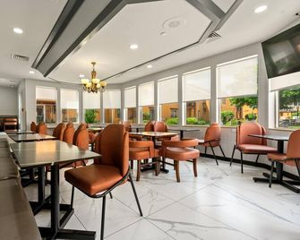 Chicago Club Inn And Suites - Westmont