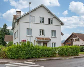 Les Proyes - Appt pour 6 avec jardin - La Bresse - Building