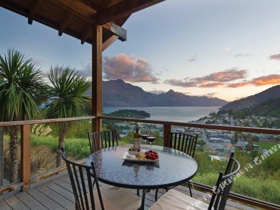 كوموناج فيلاز باي ستاي ساوث - كوينستون - شرفة