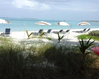 Exuma's best kept secret - Rolleville - Playa
