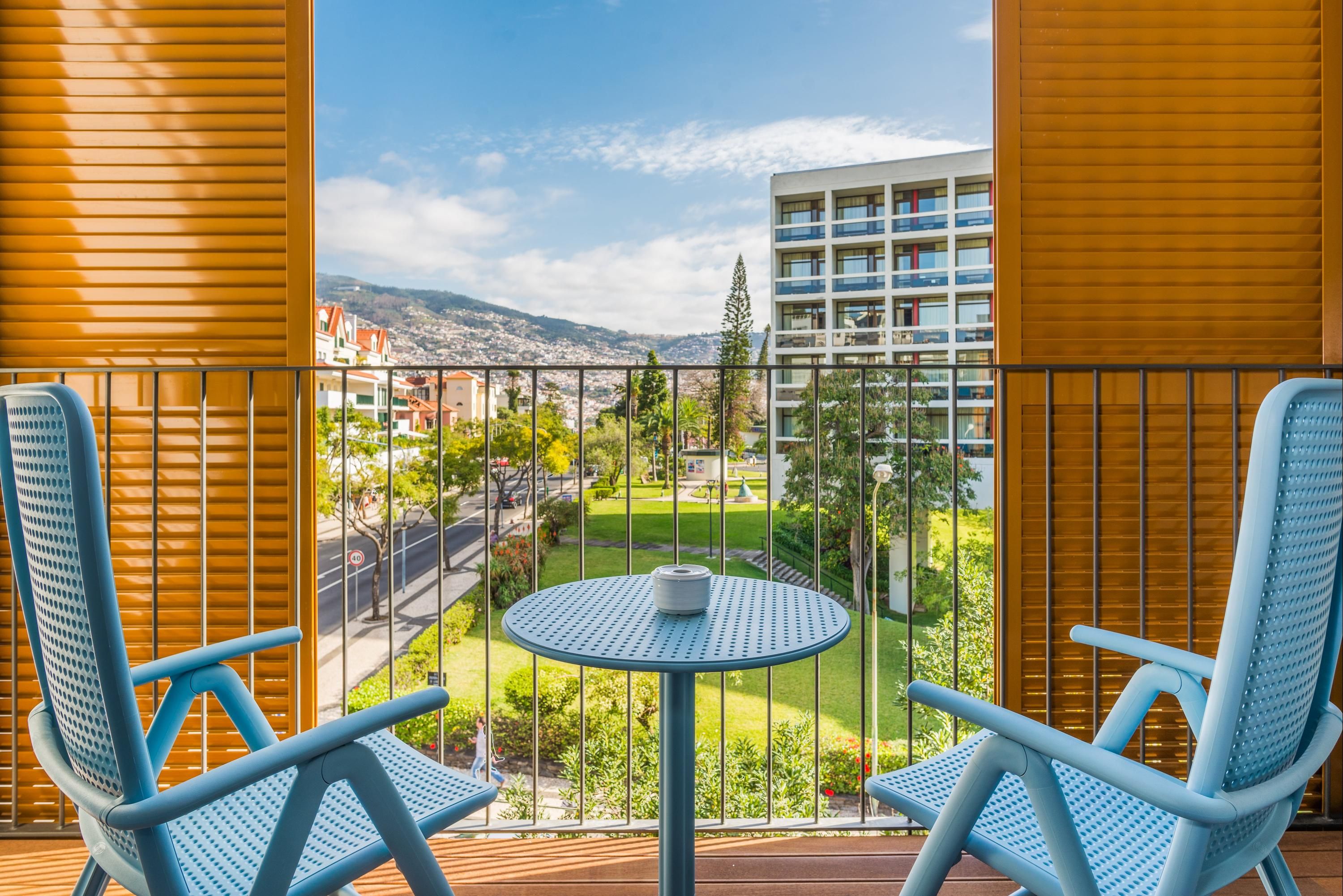 Pestana Casino Studios - פונשל - מרפסת