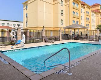 Candlewood Suites Abilene - Abilene - Pool