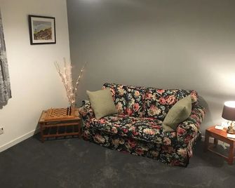 Highland Croft B&B - Fort William - Living room