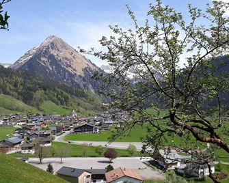 Fernblick Frühstückspension - Schoppernau - Vista esterna