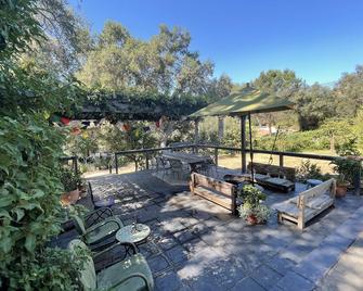 Nice! Ojai Architectural, Full Of Light, Lush Gardens, Quiet Neighborhood - Ojai - Patio