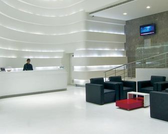 Keys Select by Lemon Tree Hotels, Thiruvananthapuram - Thiruvananthapuram - Recepción