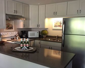 French Country Cottage - Lakewood - Kuchyň
