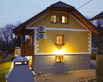 Vineyard Cottage Stepan - Črnomelj - Edificio