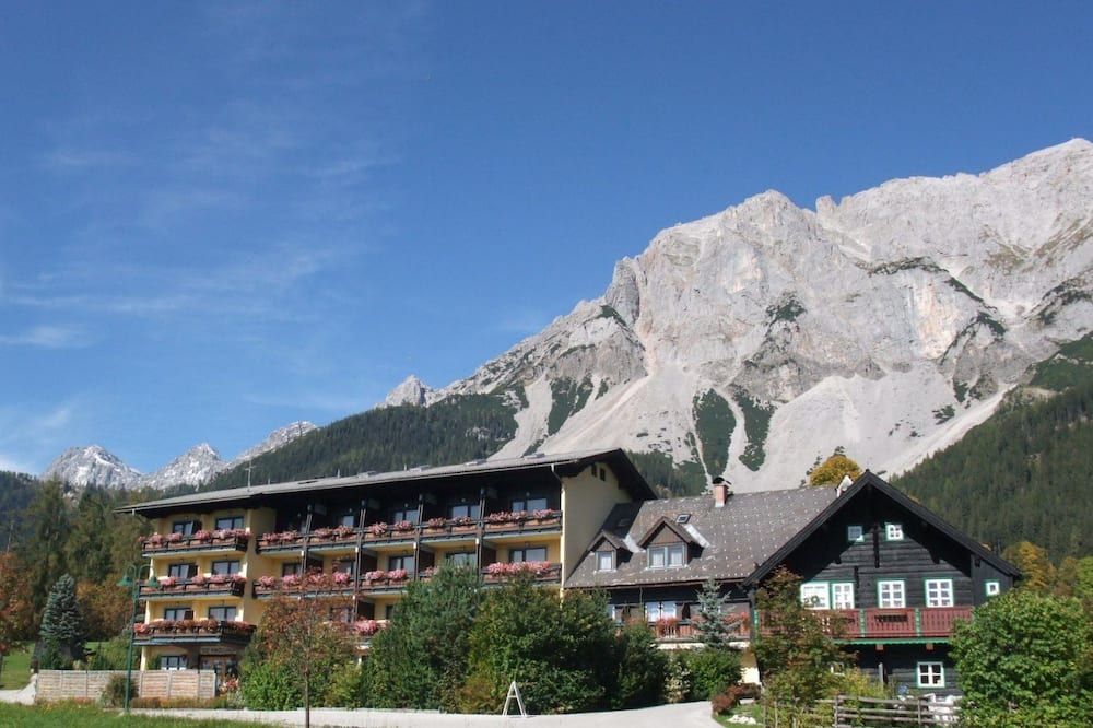 Ferienhotel Knollhof - ראמזאו אם דאכשטיין - בניין