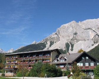 Ferienhotel Knollhof - Ramsau am Dachstein - Будівля