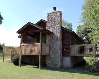 Stones Throw from Giant City Park, Wineries, Hiking, Biking, Hunting and more. - Makanda - Building