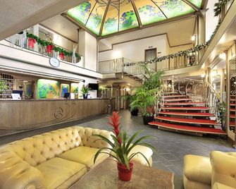 Hotel Club Relais Des Alpes - Madonna di Campiglio - Σαλόνι ξενοδοχείου