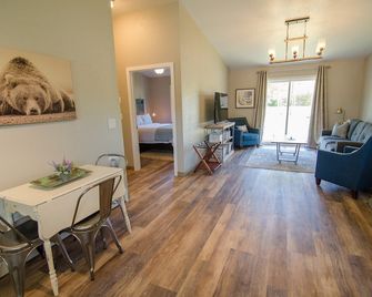 Suite 04 Downtown Palmer - Palmer - Sala de estar