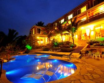 Pousada Pelicano - בוזיוס - בריכה