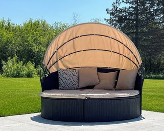 A Rustic Retreat w Heated Pool - Mequon - Innenhof