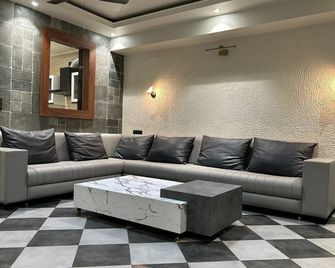 Ganga Euphoria Villa - Rishikesh - Sala de estar