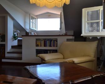 La Pippola B&B - Sarzana - Вітальня