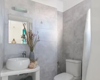 Manios Suites - Agia Anna