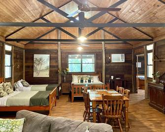 Ferns Hideaway Resort - Byfield - Sala de estar