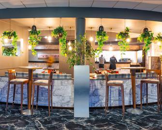 Novotel Milton Keynes - מילטון קיינס - בר