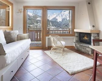 Instaview - Monte Isola - Sala de estar