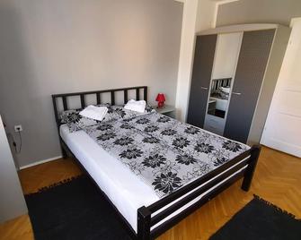 Apartments Velickovic - Soko Banja - Bedroom