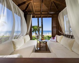 Acanthus Cennet Barut Collection - Side - Living room