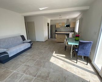 Maison calme à Beaune - Beaune - Huiskamer