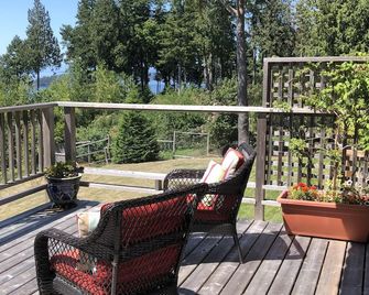 Mezzaluna - Cottage by the Sea - Halfmoon Bay - Balkon