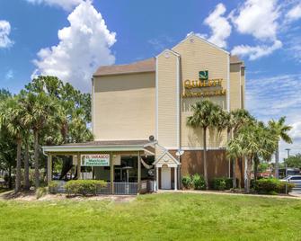 Quality Inn & Suites Lehigh Acres Fort Myers - Lehigh Acres - Edificio