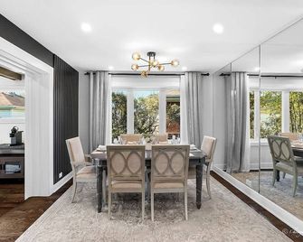 Casa 22 Luxury & Modern 3bd 2ba Home in Skokie - Skokie