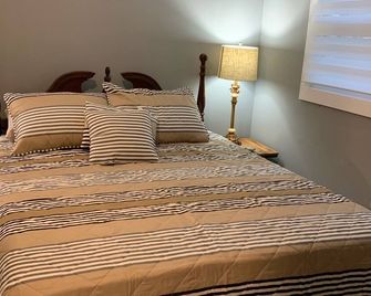 3 Bed 2 Bath renovated house in West Rome - Rome - Bedroom