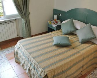 Hotel Riviera Varazze - Varazze - Habitación