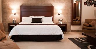 Hotel Ecce Inn & Spa - Silao - Bedroom