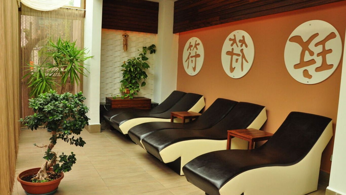 Port Side Resort Hotel