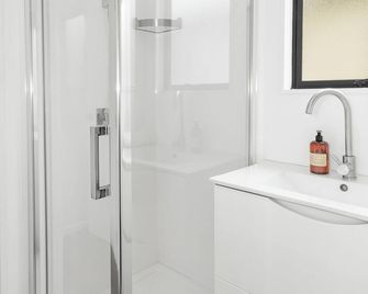 Auckland Airport Motel - Mangere - Baño