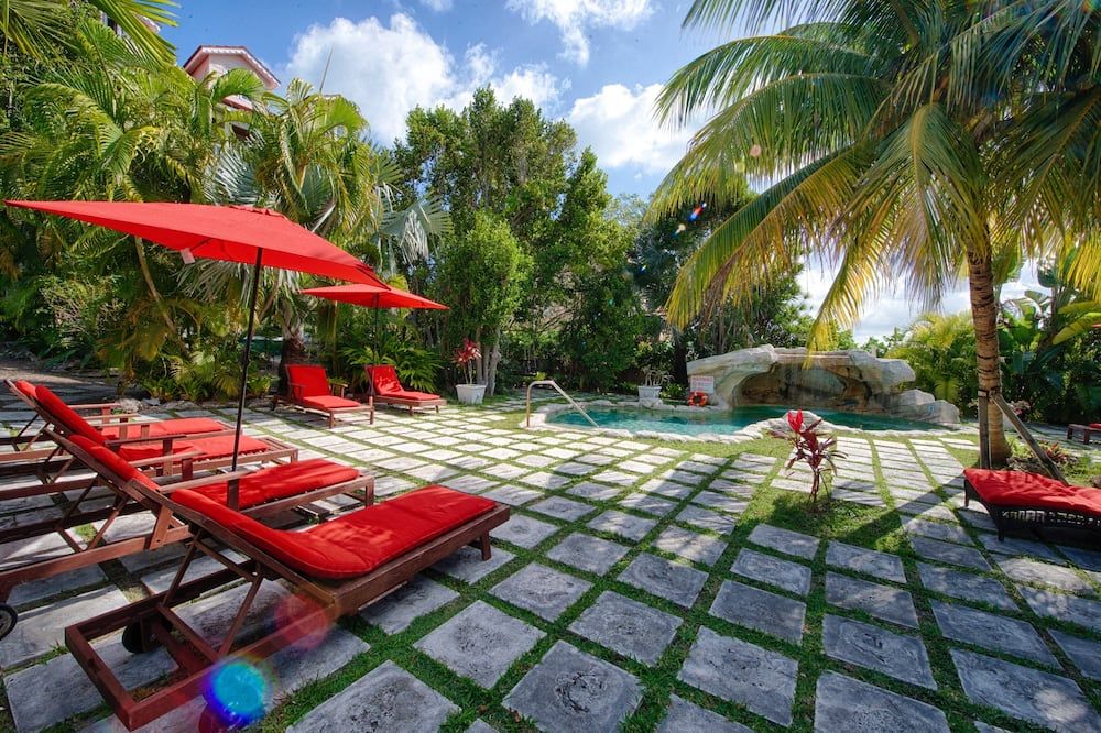 إيه ستونز ثرو أواي - ناساو - شرفة مرصوفة